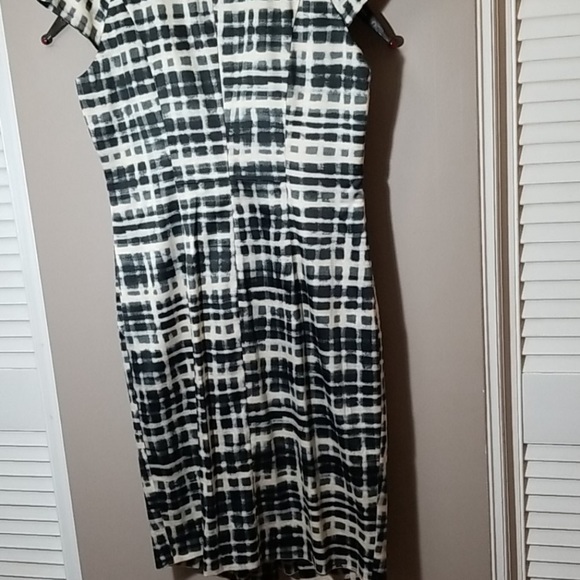 Hugo Boss dress - Picture 8 of 13